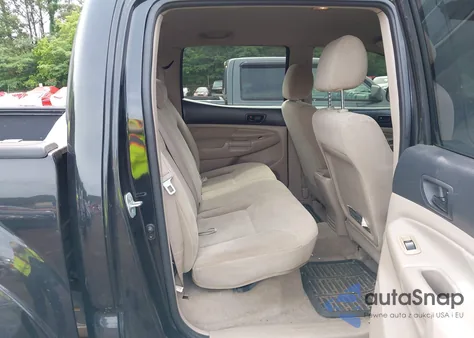 2005 Toyota Tacoma Prerunner V6 from USA, damaged, VIN 3TMJU62N15M004003